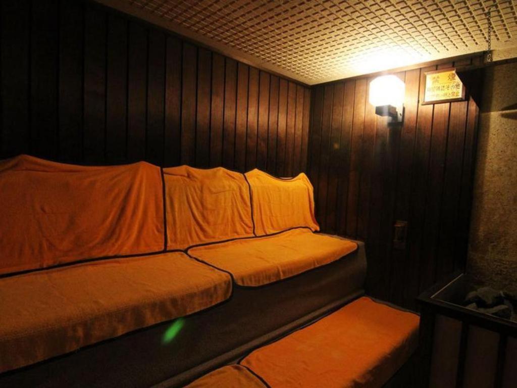 Miyakonojo Sun Plaza Hotel מראה חיצוני תמונה